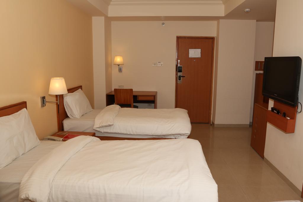 Hotel Thane 3*